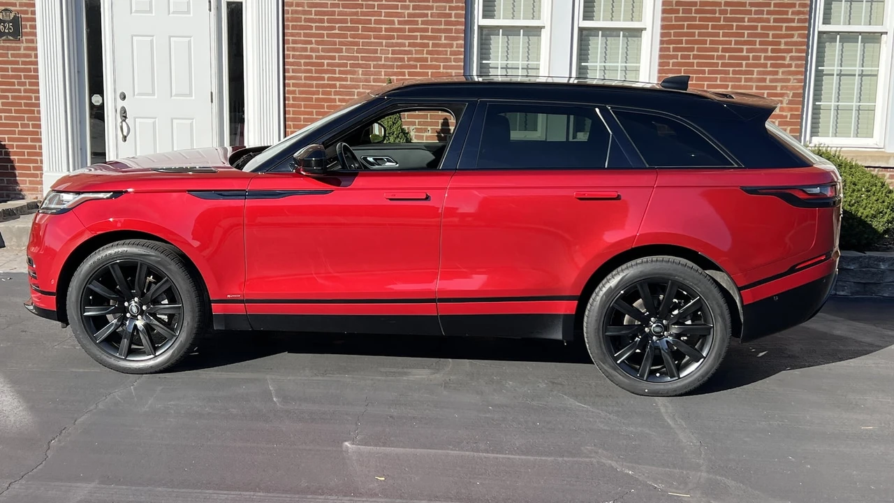 2019 Land Rover Range Rover Velar - Image 2 of 9