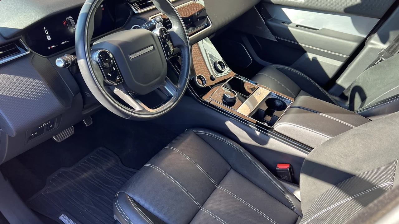 2019 Land Rover Range Rover Velar - Image 4 of 9