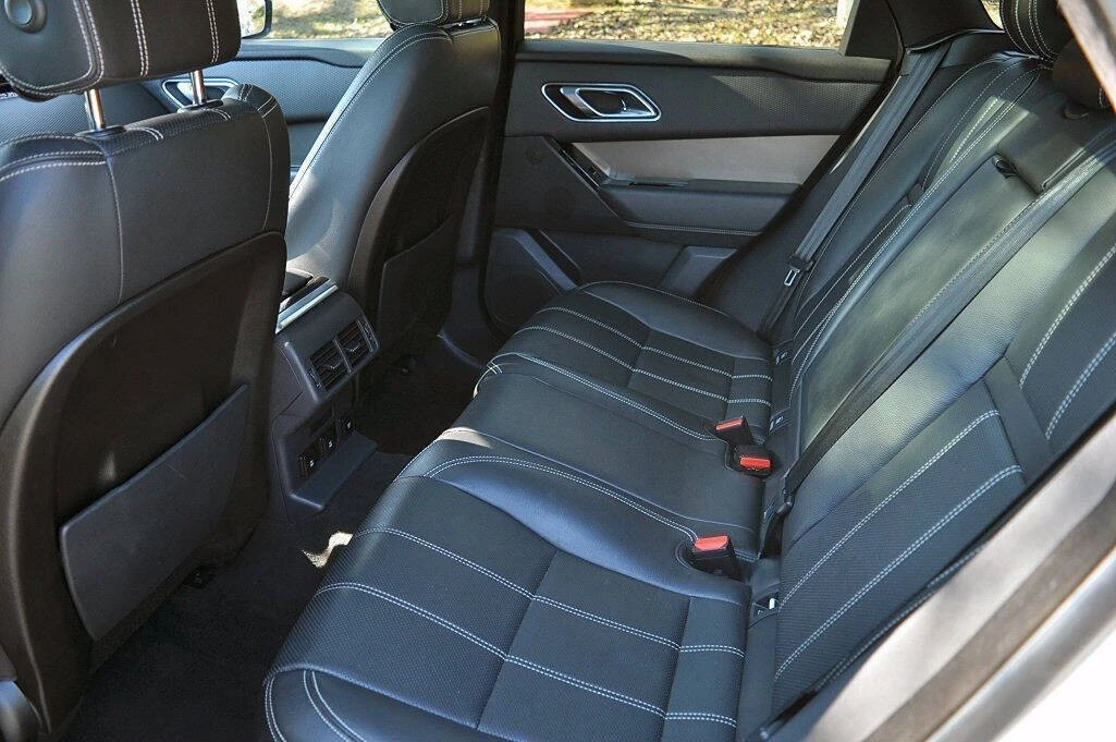 2019 Land Rover Range Rover Velar - Image 11 of 15