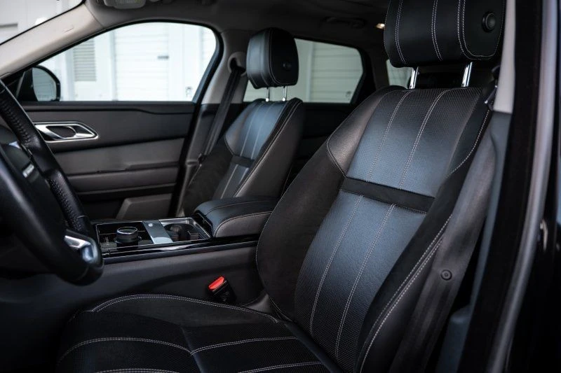 2019 Land Rover Range Rover Velar - Image 18 of 21