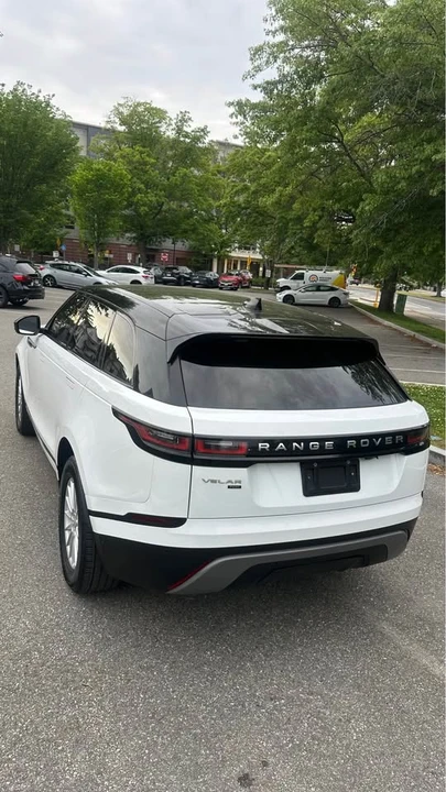 2019 Land Rover Range Rover Velar - Image 9 of 17
