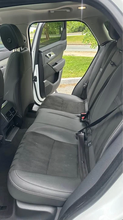 2019 Land Rover Range Rover Velar - Image 16 of 17