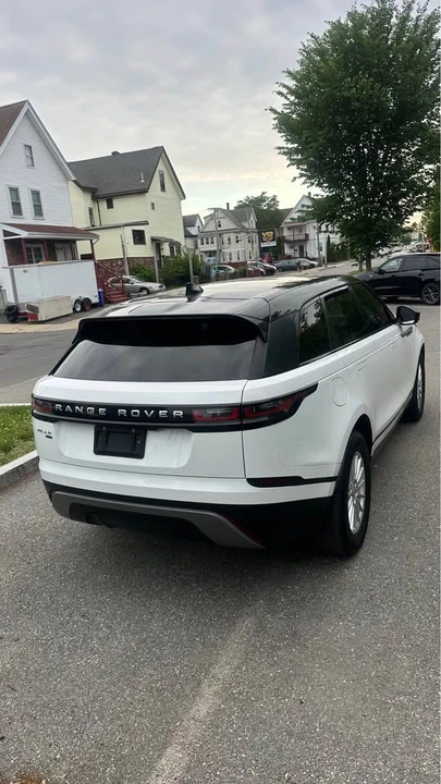 2019 Land Rover Range Rover Velar - Image 9 of 16
