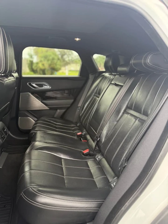 2019 Land Rover Range Rover Velar - Image 11 of 16