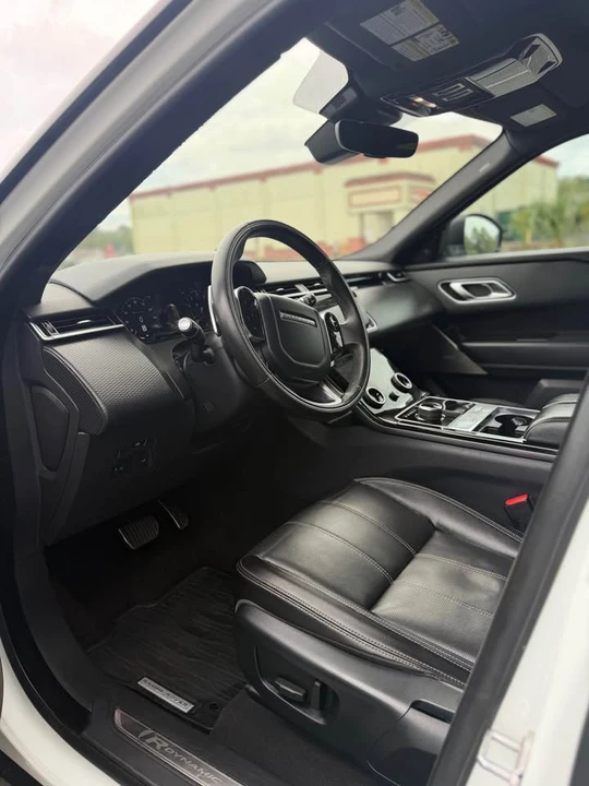 2019 Land Rover Range Rover Velar - Image 8 of 16