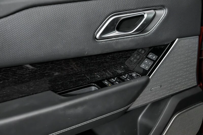2019 Land Rover Range Rover Velar - Image 15 of 21