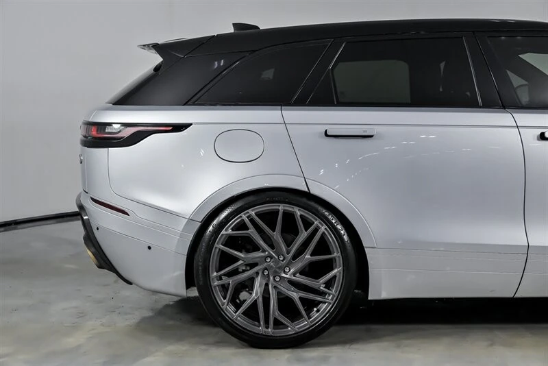 2019 Land Rover Range Rover Velar - Image 13 of 21