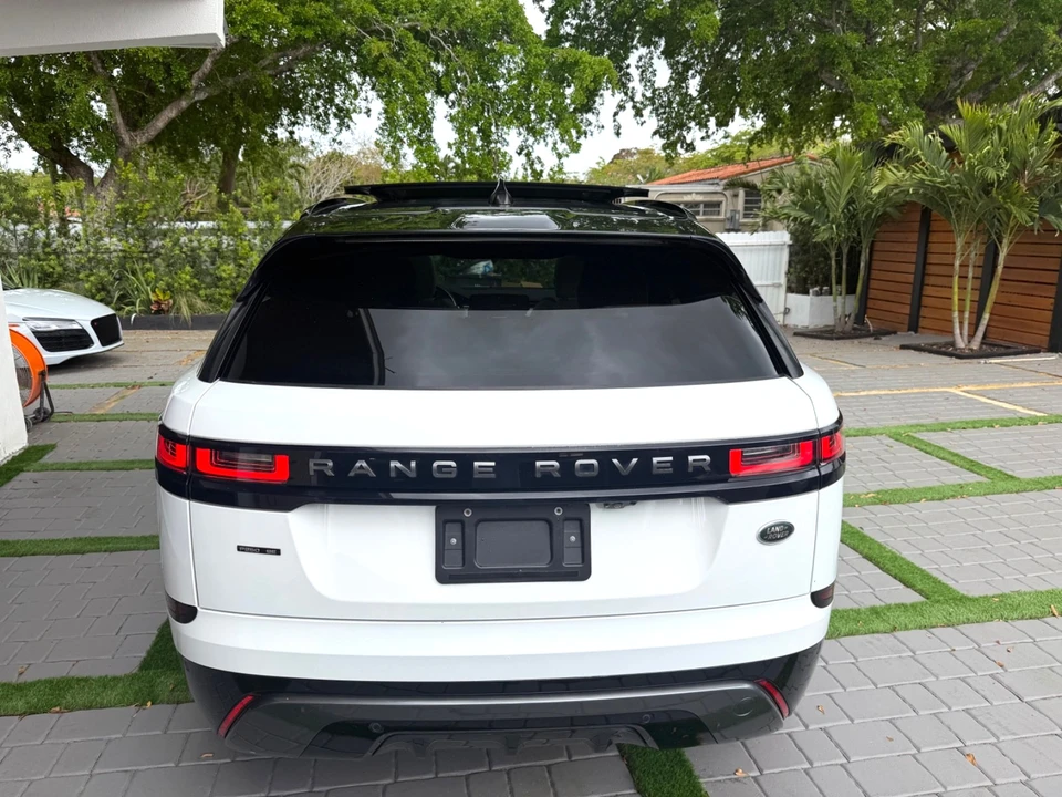 2019 Land Rover Range Rover Velar - Image 12 of 21