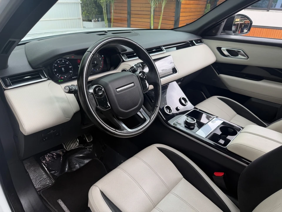 2019 Land Rover Range Rover Velar - Image 18 of 21