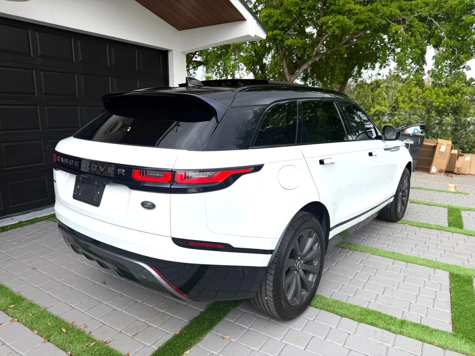 2019 Land Rover Range Rover Velar - Image 11 of 21