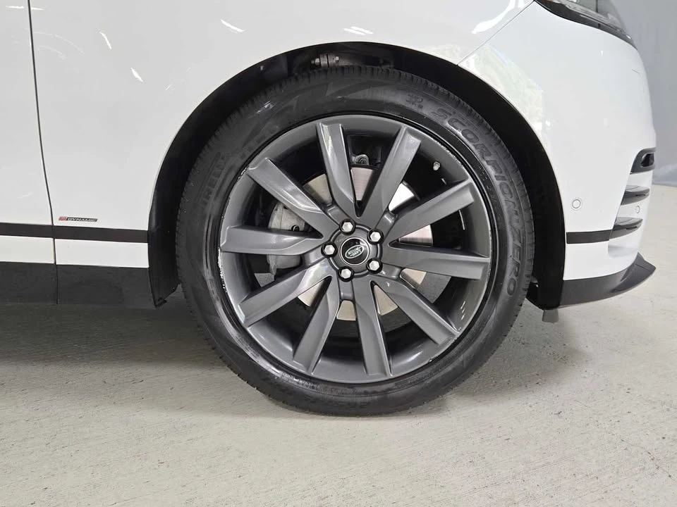 2019 Land Rover Range Rover Velar - Image 8 of 18