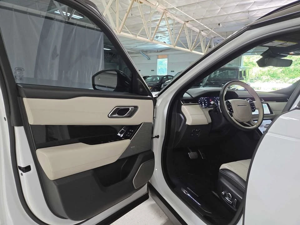 2019 Land Rover Range Rover Velar - Image 18 of 18