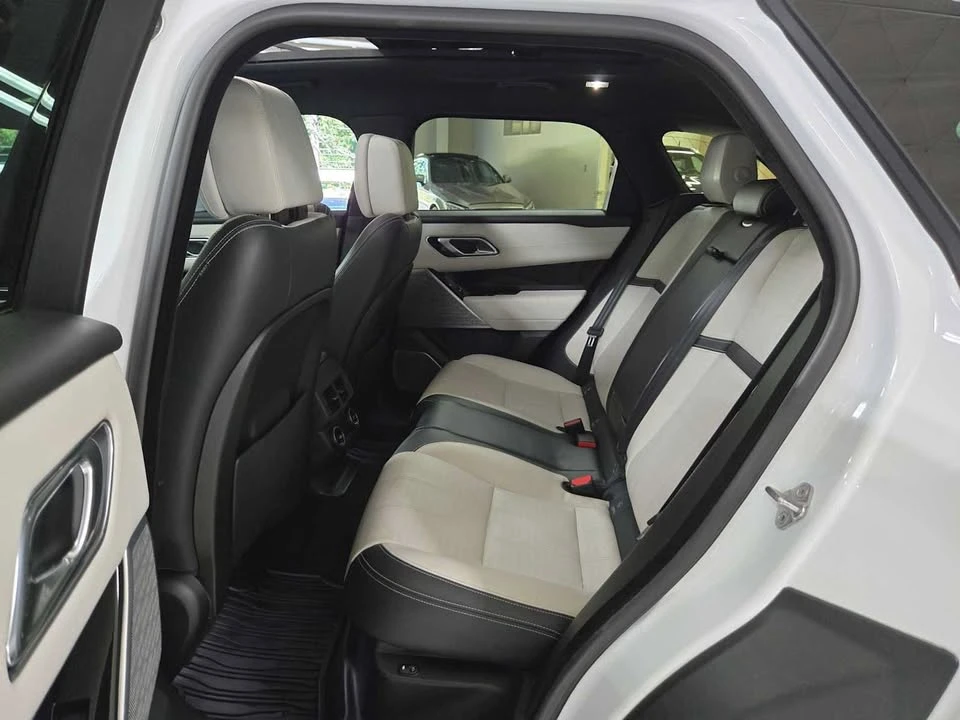2019 Land Rover Range Rover Velar - Image 15 of 18