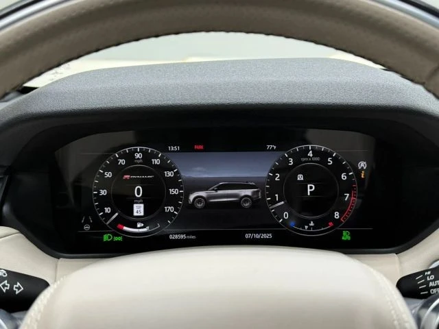 2019 Land Rover Range Rover Velar - Image 14 of 21