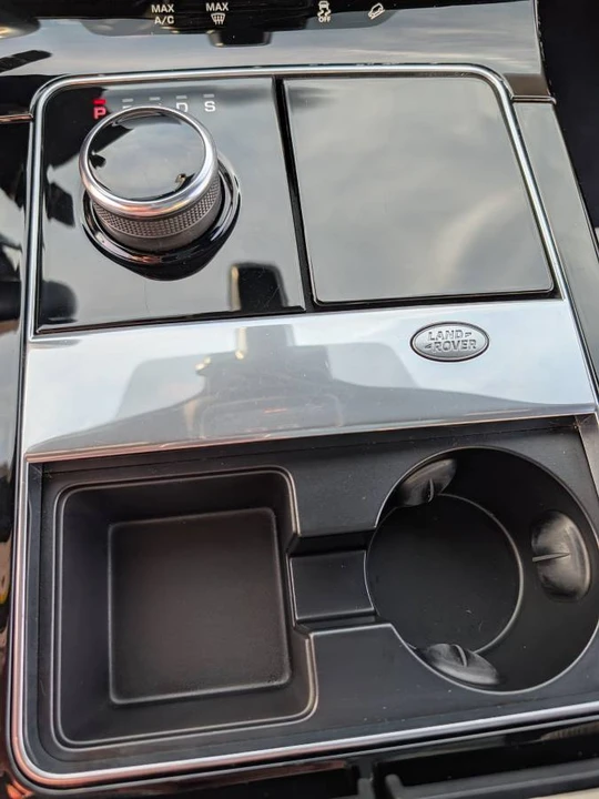 2019 Land Rover Range Rover Velar - Image 13 of 19