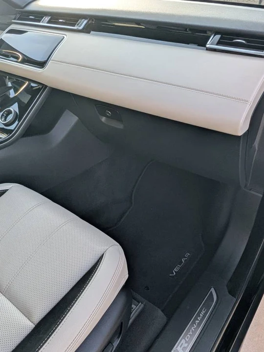 2019 Land Rover Range Rover Velar - Image 14 of 19