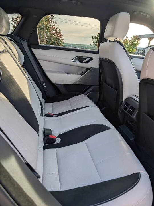 2019 Land Rover Range Rover Velar - Image 16 of 19