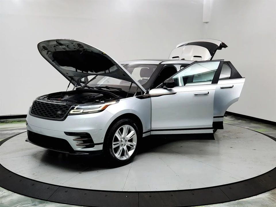 2019 Land Rover Range Rover Velar - Image 9 of 21