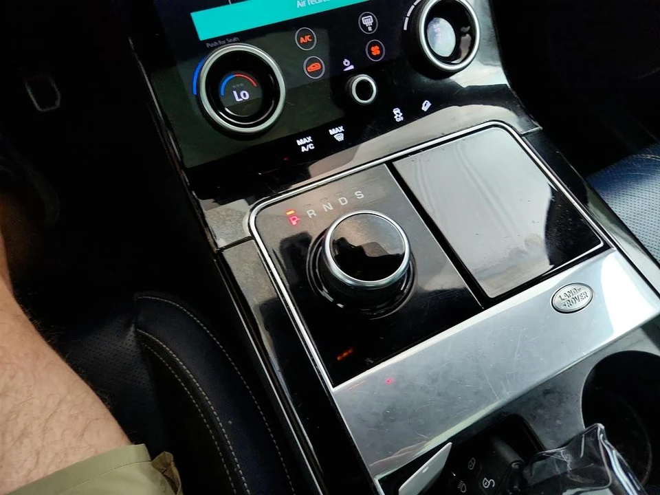 2019 Land Rover Range Rover Velar - Image 19 of 21