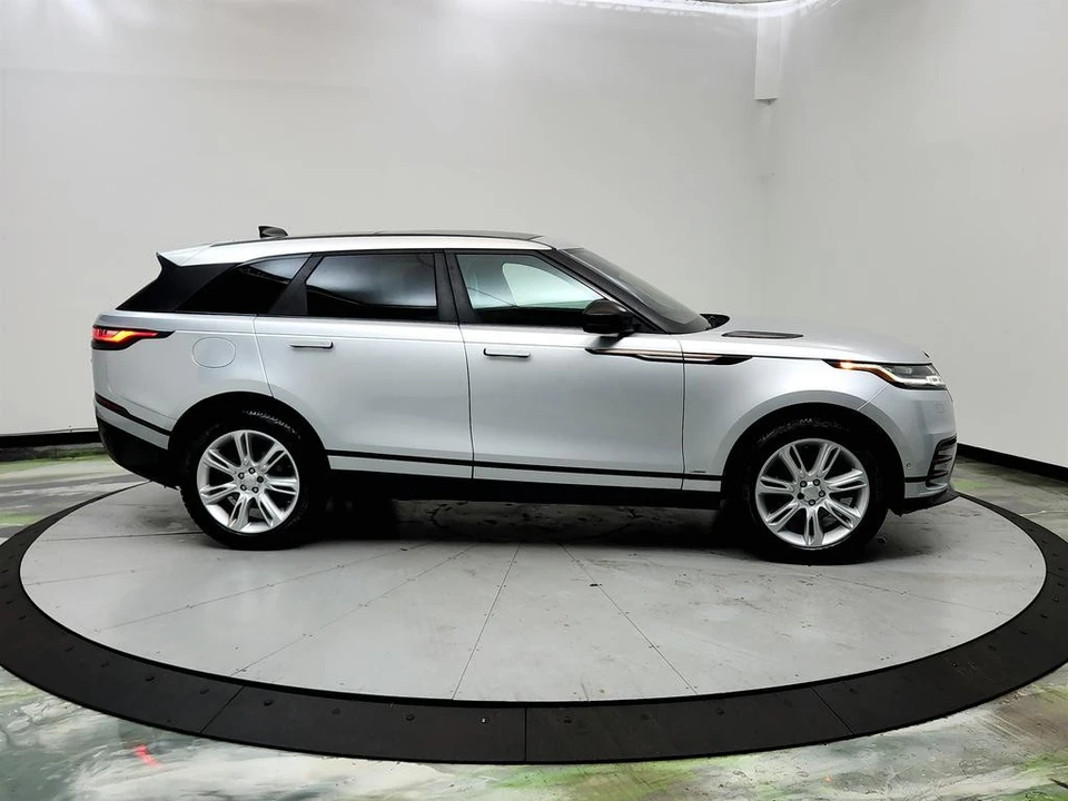 2019 Land Rover Range Rover Velar - Image 4 of 21