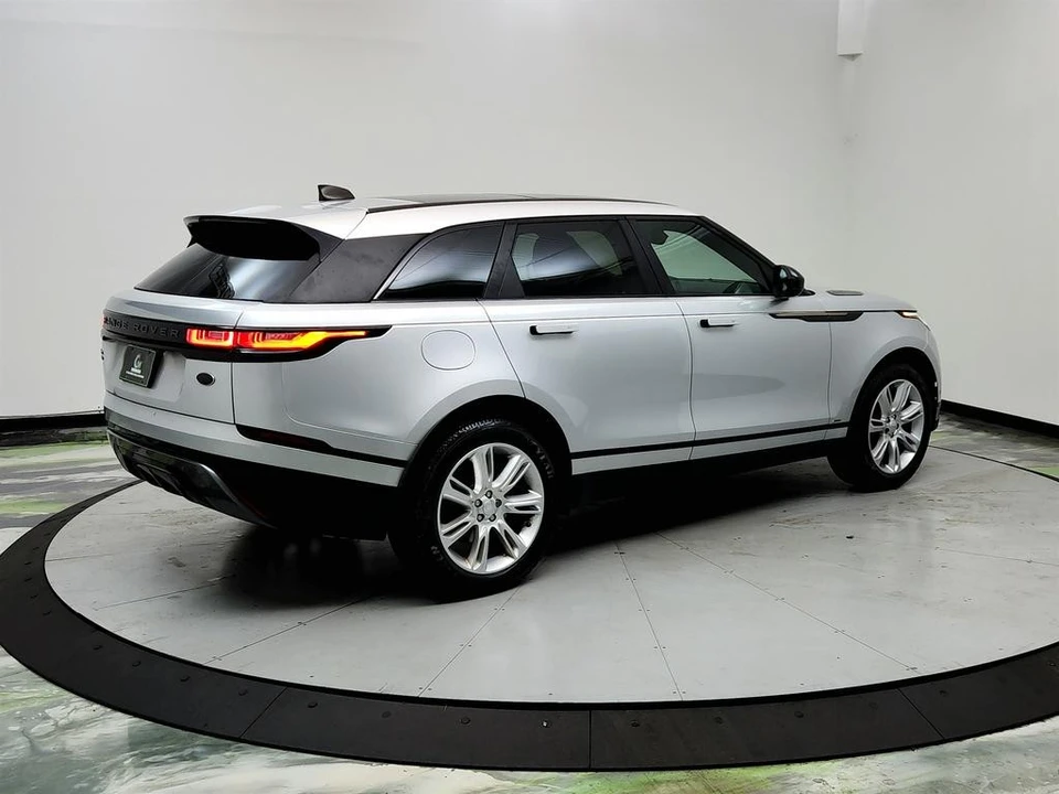 2019 Land Rover Range Rover Velar - Image 5 of 12