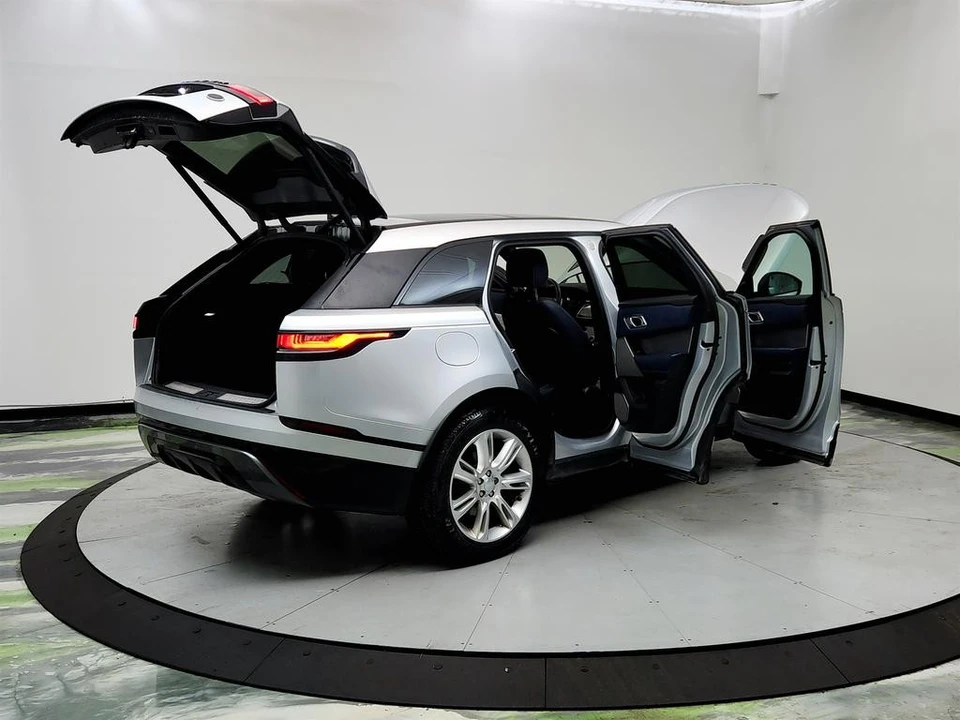 2019 Land Rover Range Rover Velar - Image 11 of 21
