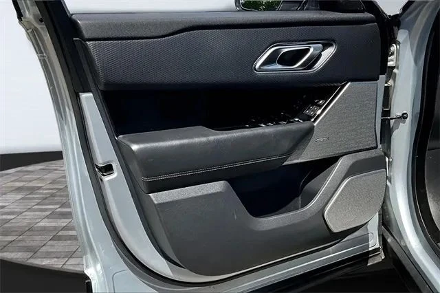 2019 Land Rover Range Rover Velar - Image 7 of 12