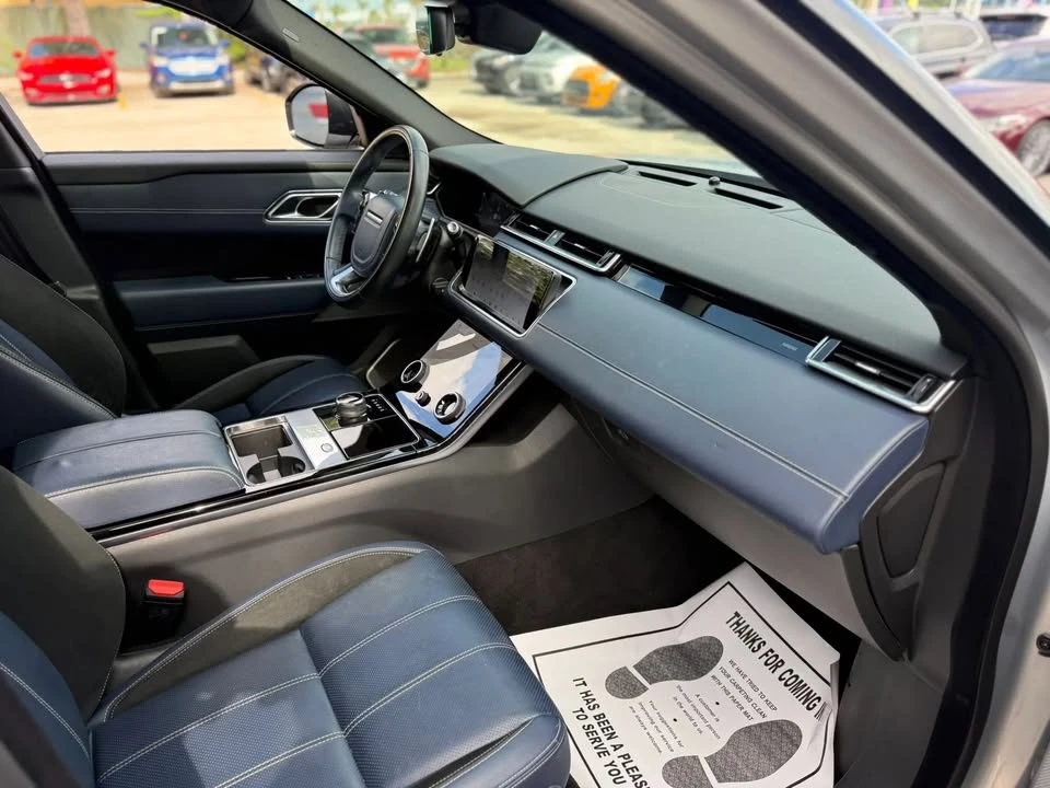 2019 Land Rover Range Rover Velar - Image 17 of 19
