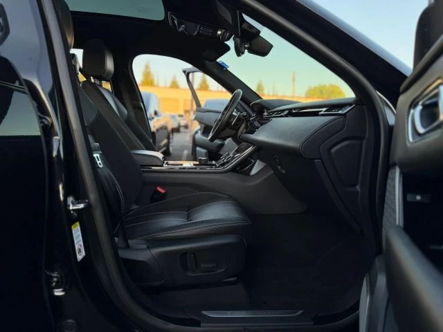 2019 Land Rover Range Rover Velar - Image 13 of 21