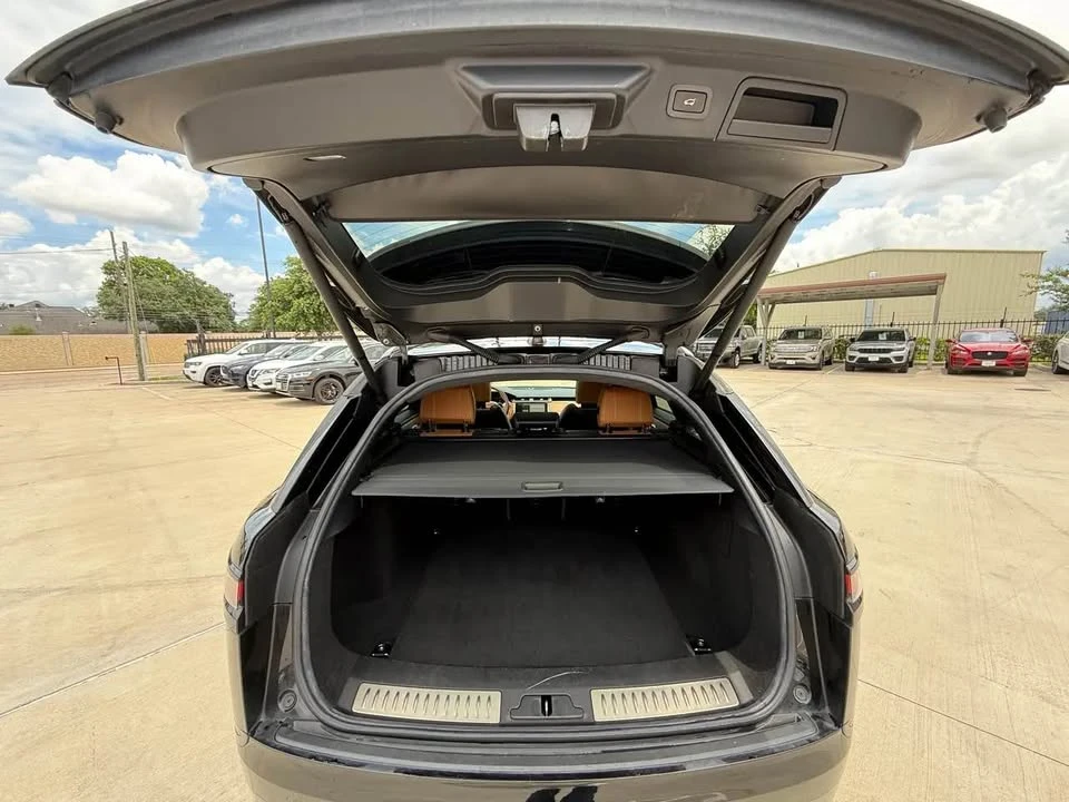 2019 Land Rover Range Rover Velar - Image 17 of 17