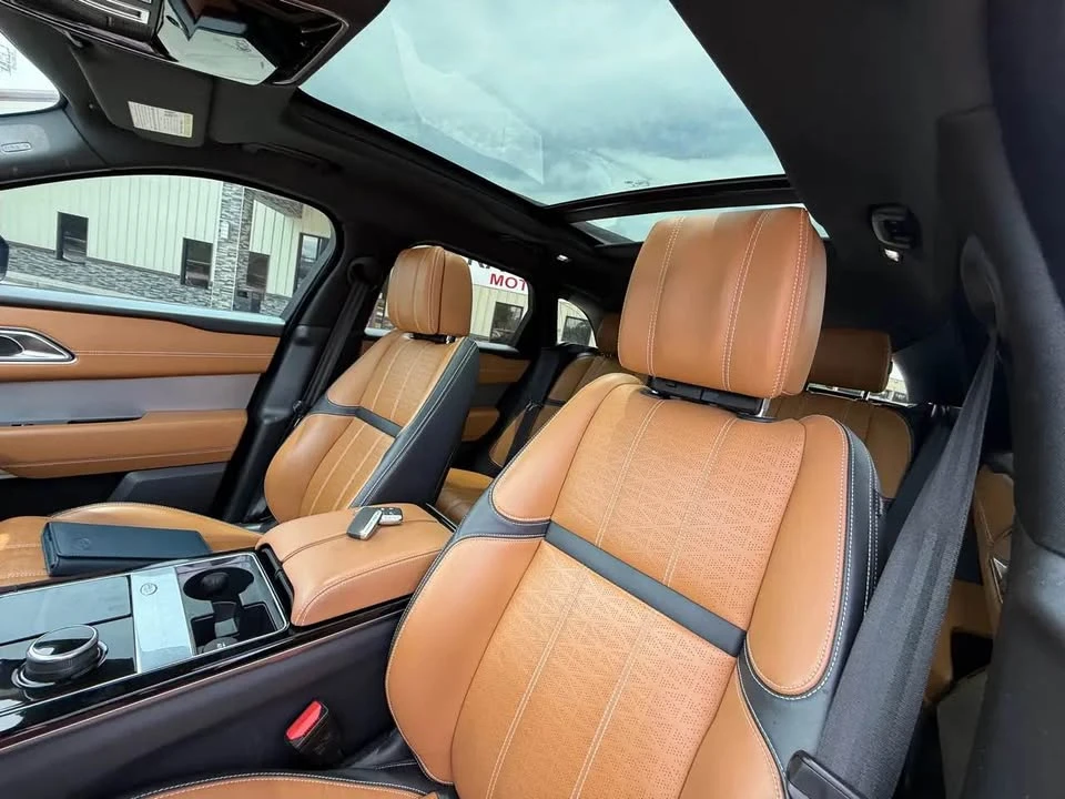 2019 Land Rover Range Rover Velar - Image 12 of 17