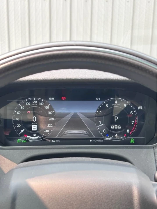 2019 Land Rover Range Rover Velar - Image 11 of 20
