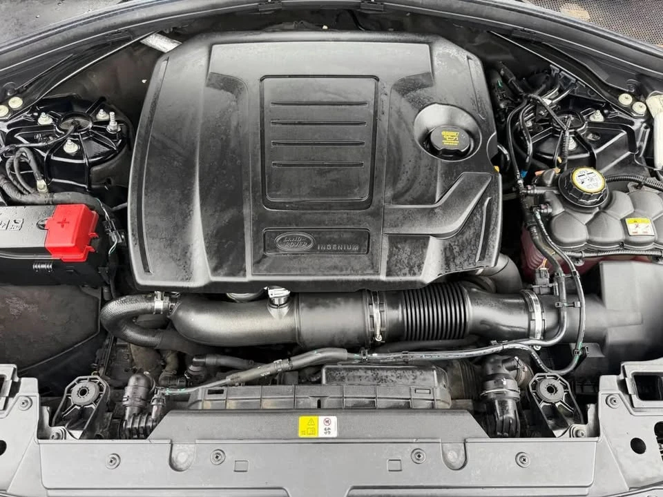 2019 Land Rover Range Rover Velar - Image 16 of 17