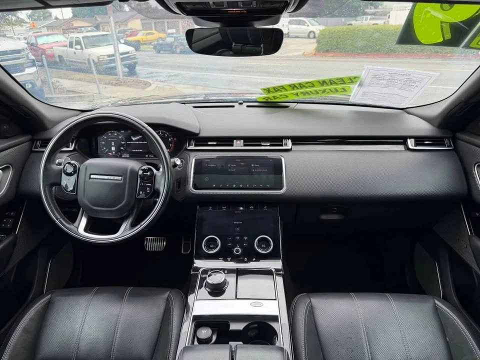 2019 Land Rover Range Rover Velar - Image 9 of 17