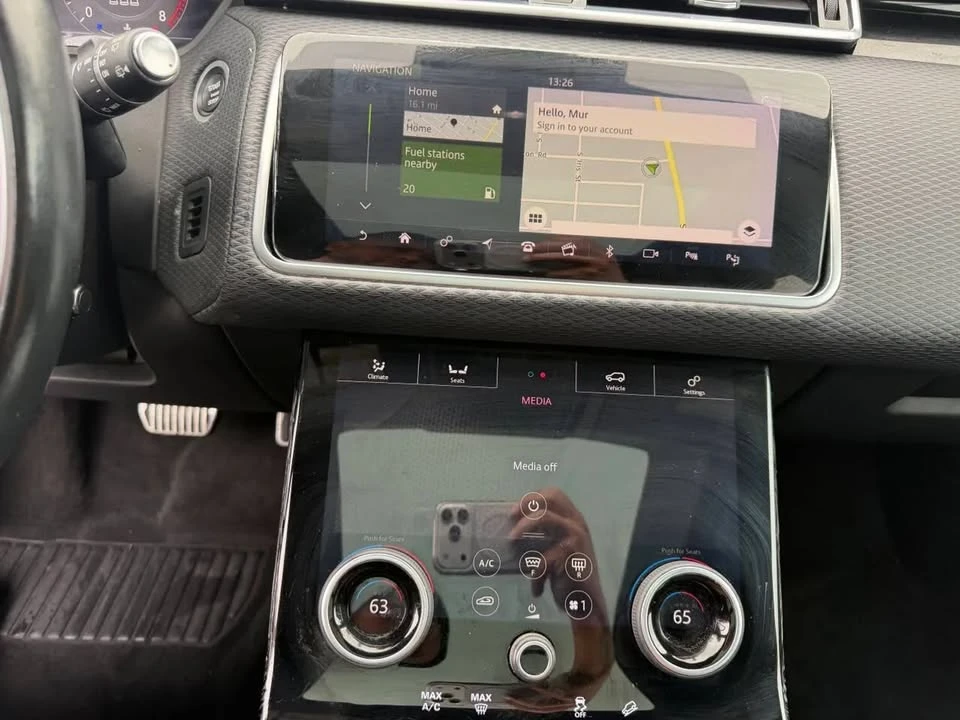 2019 Land Rover Range Rover Velar - Image 13 of 17
