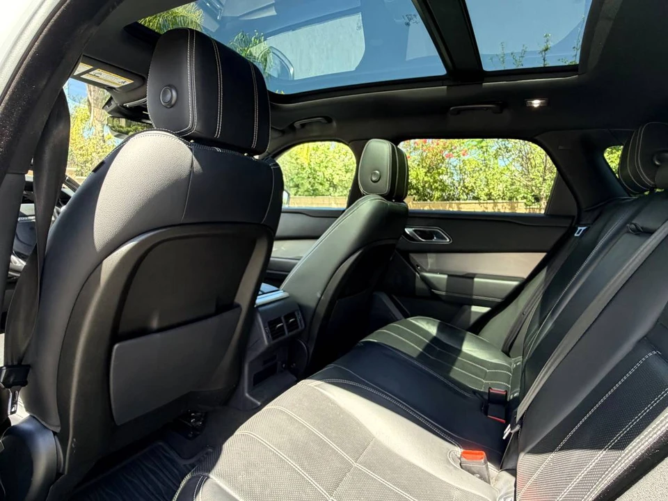 2019 Land Rover Range Rover Velar - Image 14 of 24
