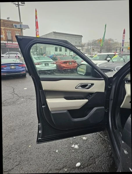 2019 Land Rover Range Rover Velar - Image 11 of 12