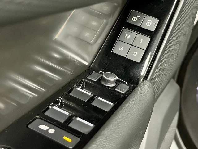 2019 Land Rover Range Rover Velar - Image 21 of 21