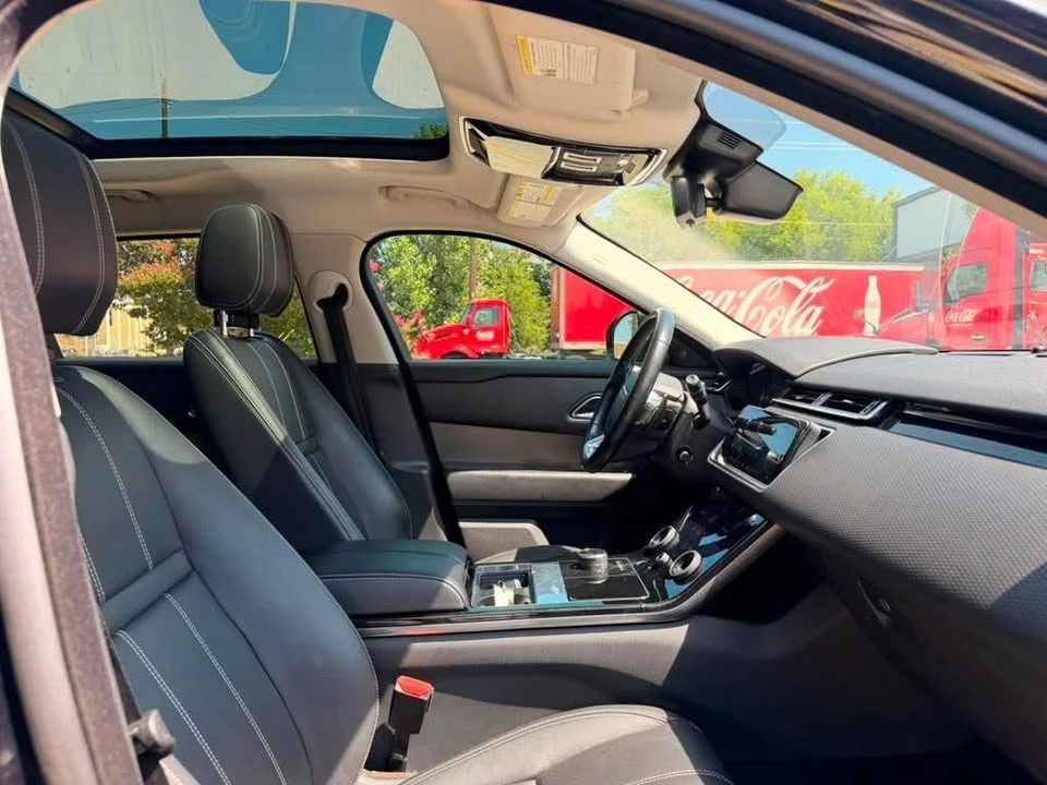2019 Land Rover Range Rover Velar - Image 10 of 17