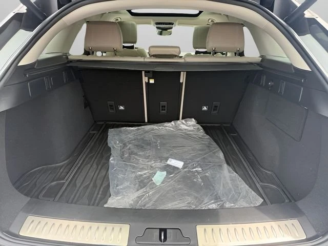 2019 Land Rover Range Rover Velar - Image 10 of 20