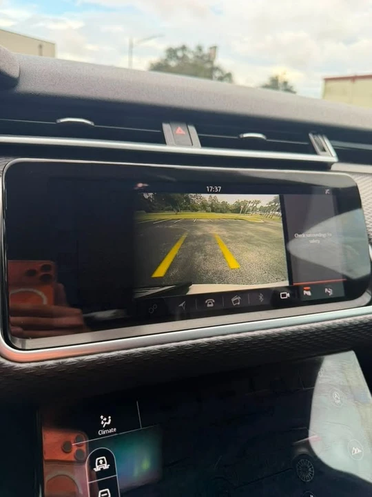 2019 Land Rover Range Rover Velar - Image 15 of 16