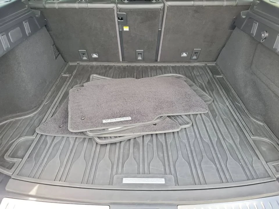 2019 Land Rover Range Rover Velar - Image 10 of 20