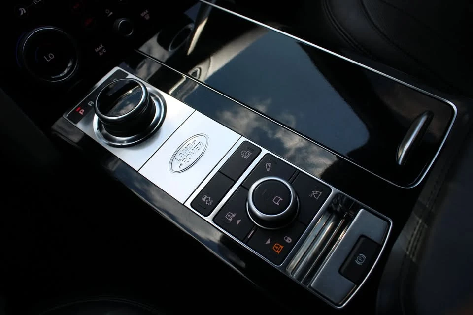 2019 Land Rover Range Rover L405 - Image 12 of 20