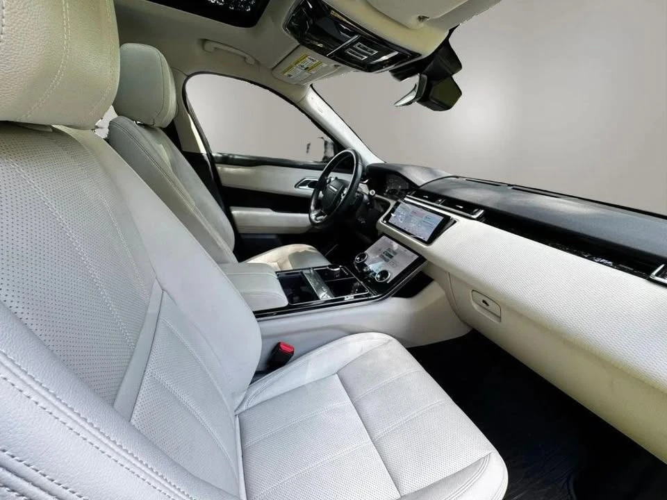 2019 Land Rover Range Rover Velar - Image 16 of 19