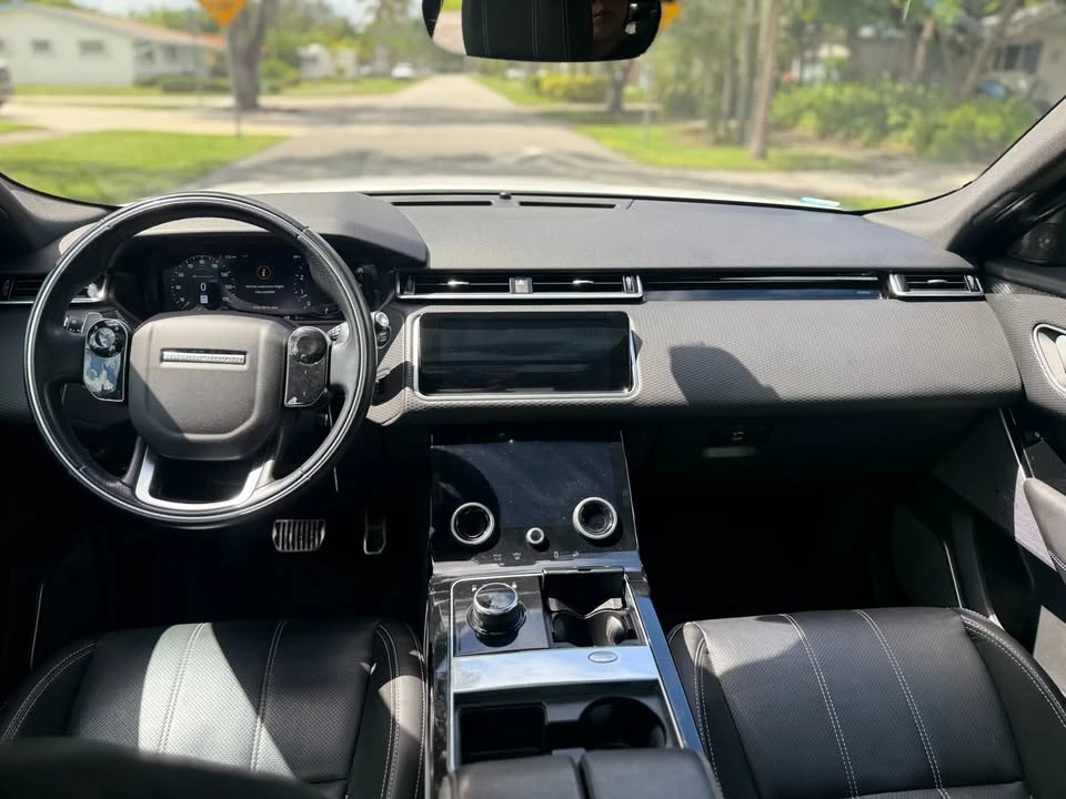 2019 Land Rover Range Rover Velar - Image 4 of 9