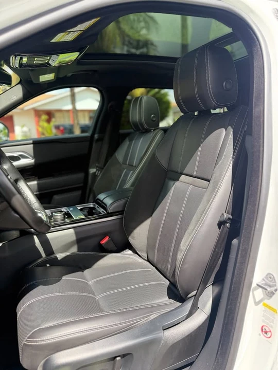 2019 Land Rover Range Rover Velar - Image 6 of 9
