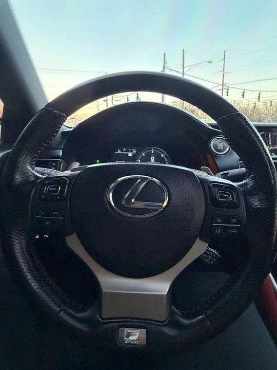 2019 Lexus IS 3rd Gen - Image 15 of 16