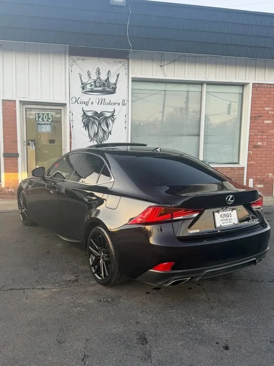 2019 Lexus IS 3rd Gen - Image 4 of 16