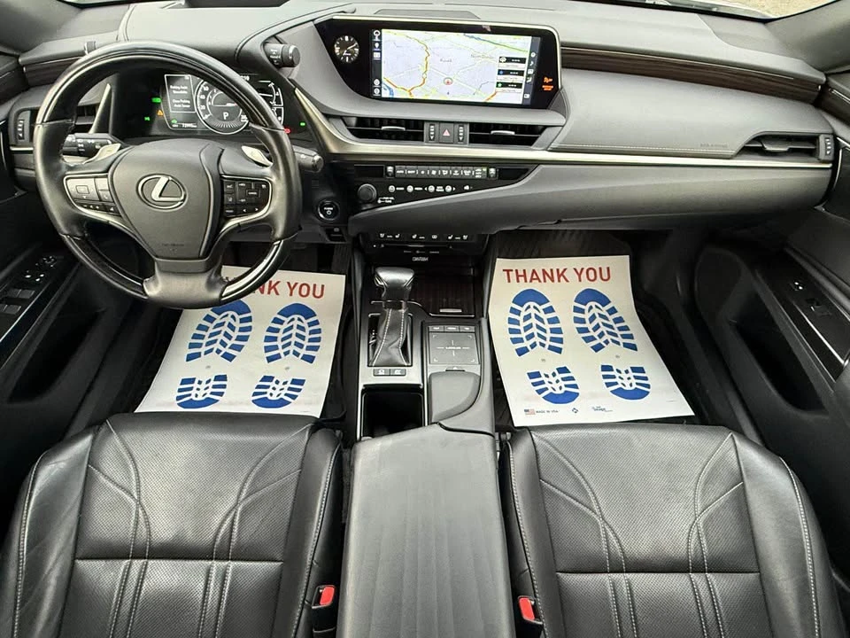 2019 Lexus ES 7th Gen - Image 9 of 20