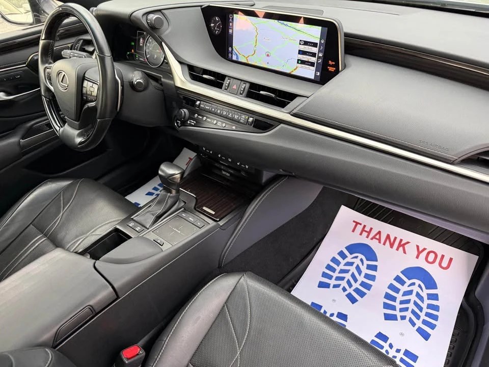 2019 Lexus ES 7th Gen - Image 9 of 20